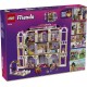 LEGO Friends 42704 - Grand Hotel w mieście Heartlake